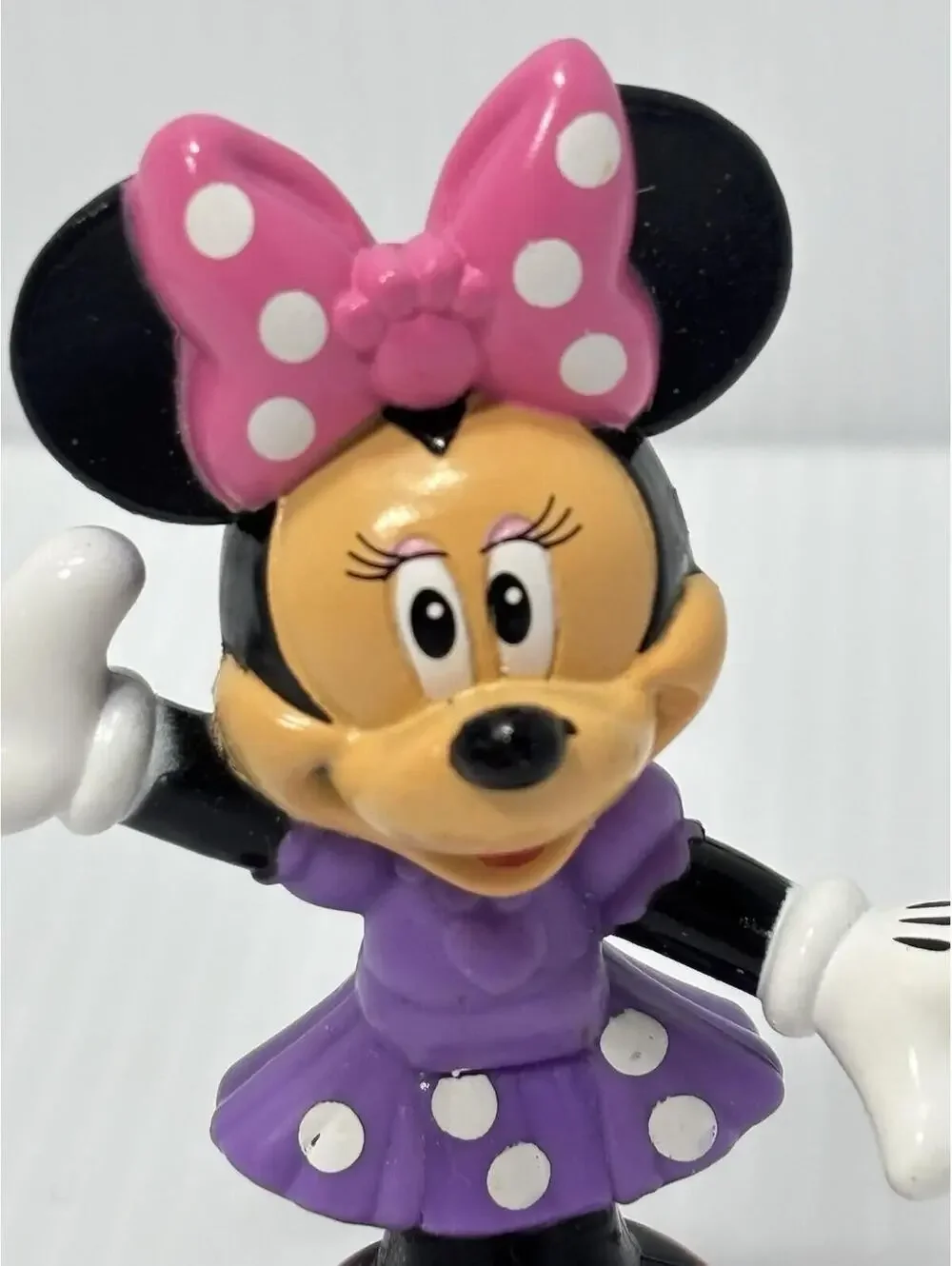 Disney Minnie Mouse Bow-Tique Figure - Purple Polka Dot Dress - Toy GUC